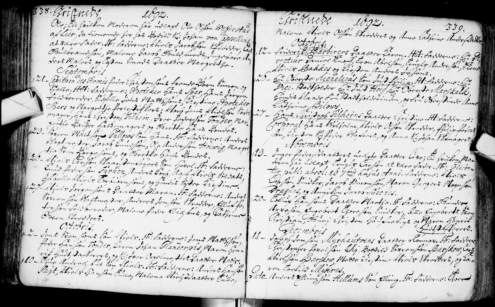 Bragernes kirkebøker, AV/SAKO-A-6/F/Fa/L0002: Ministerialbok nr. I 2, 1680-1705, s. 338-339
