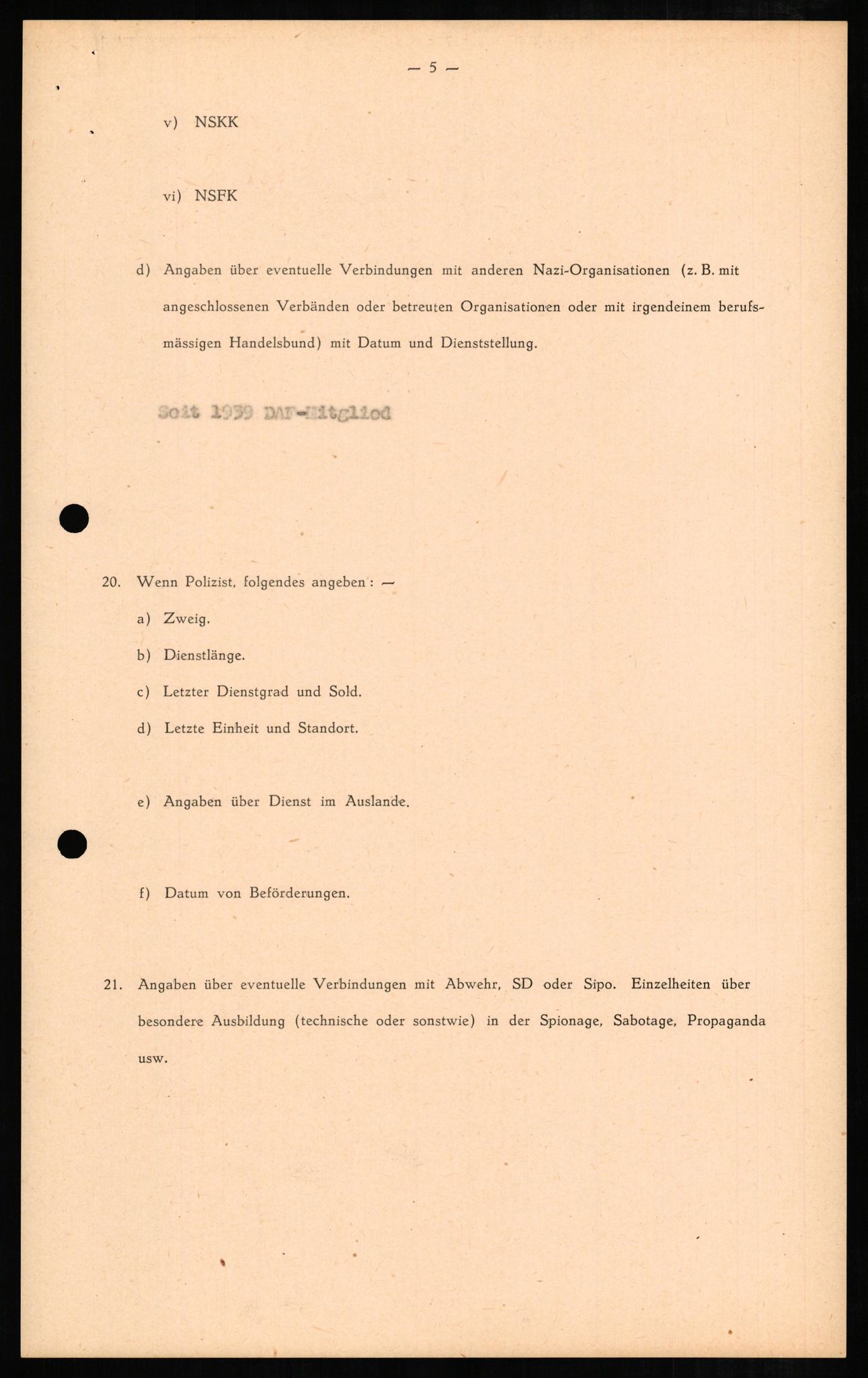 Forsvaret, Forsvarets overkommando II, AV/RA-RAFA-3915/D/Db/L0007: CI Questionaires. Tyske okkupasjonsstyrker i Norge. Tyskere., 1945-1946, s. 420