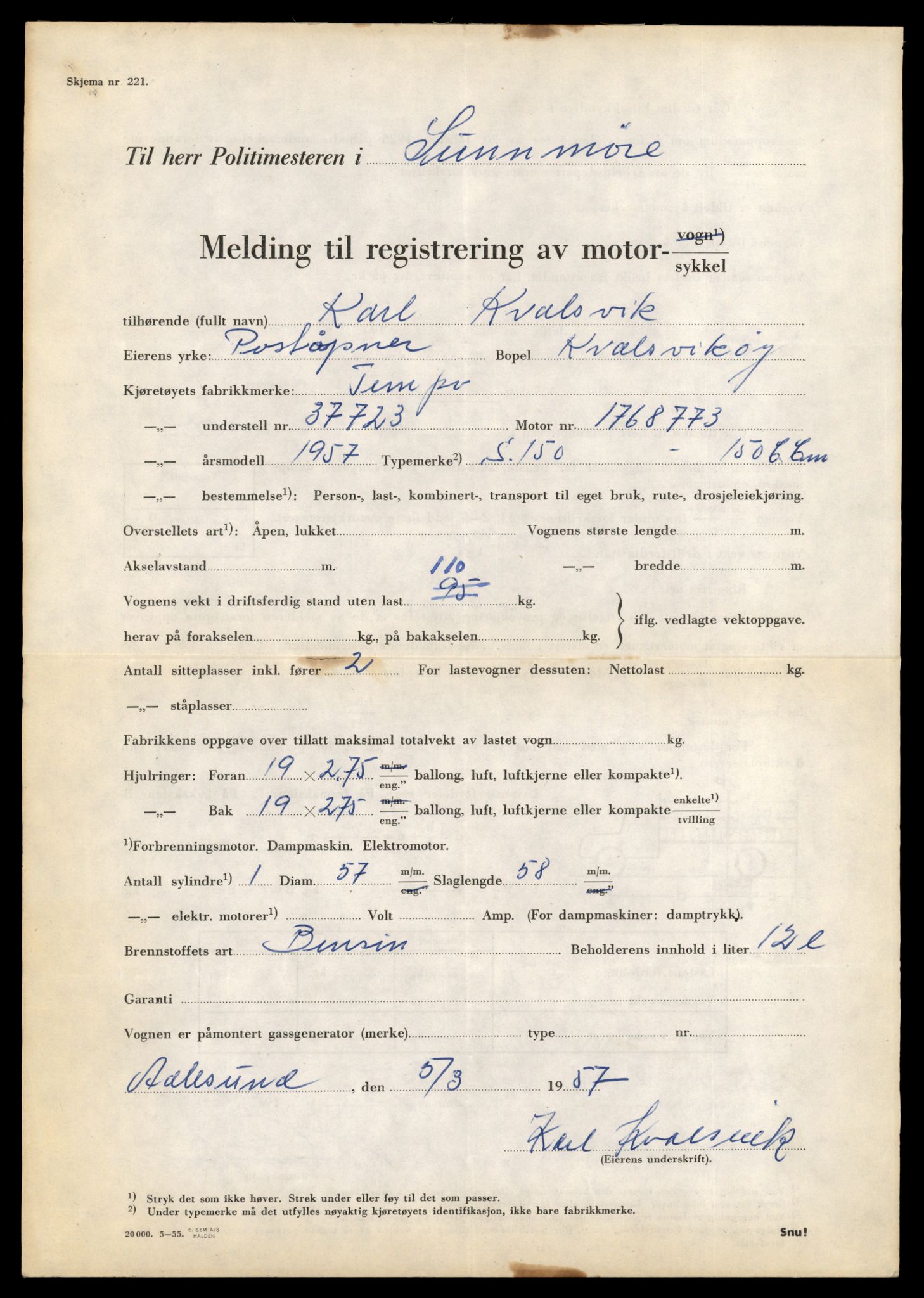 Møre og Romsdal vegkontor - Ålesund trafikkstasjon, AV/SAT-A-4099/F/Fe/L0040: Registreringskort for kjøretøy T 13531 - T 13709, 1927-1998, s. 1045