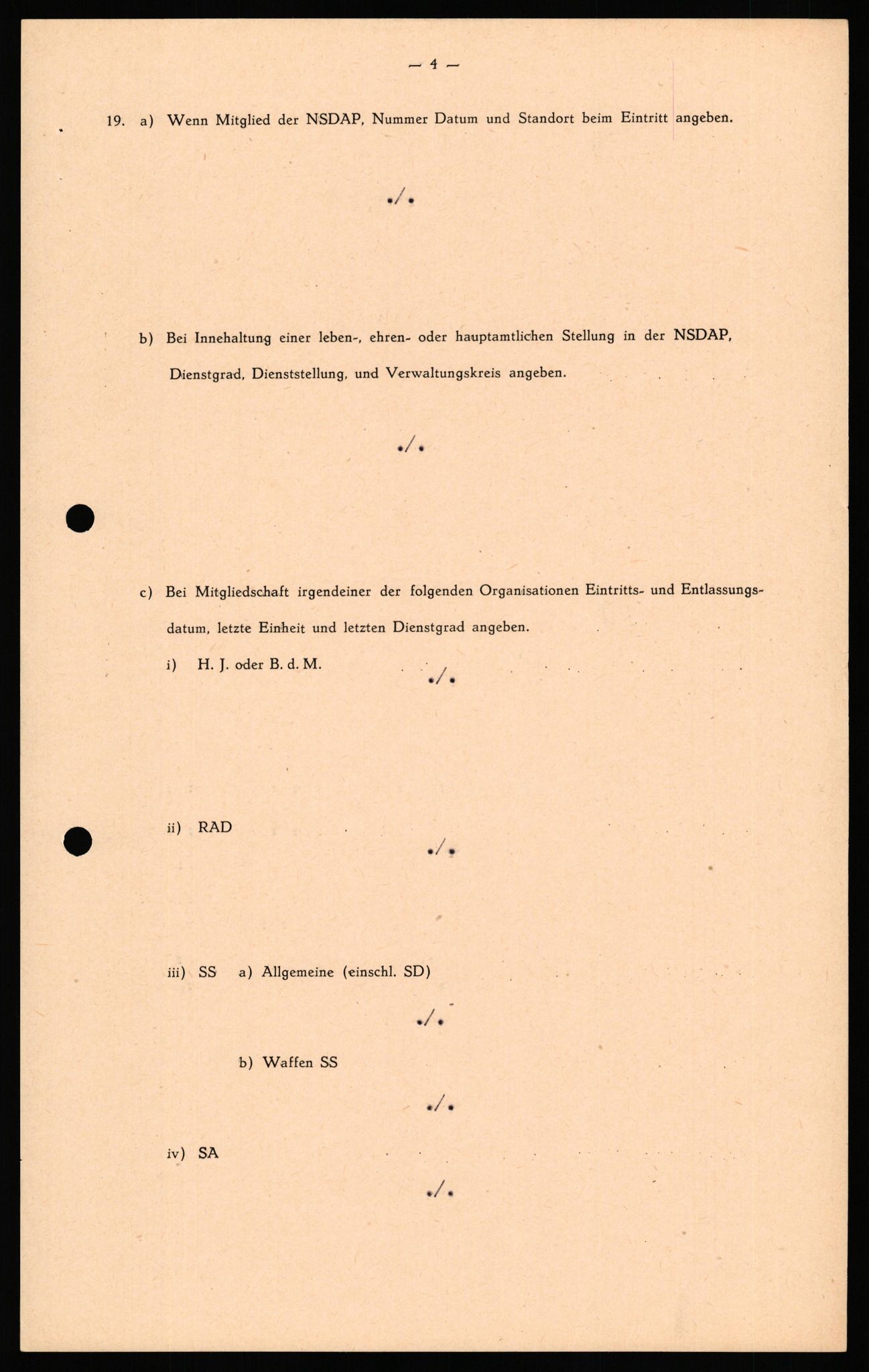 Forsvaret, Forsvarets overkommando II, AV/RA-RAFA-3915/D/Db/L0035: CI Questionaires. Tyske okkupasjonsstyrker i Norge. Tyskere., 1945-1946, s. 451