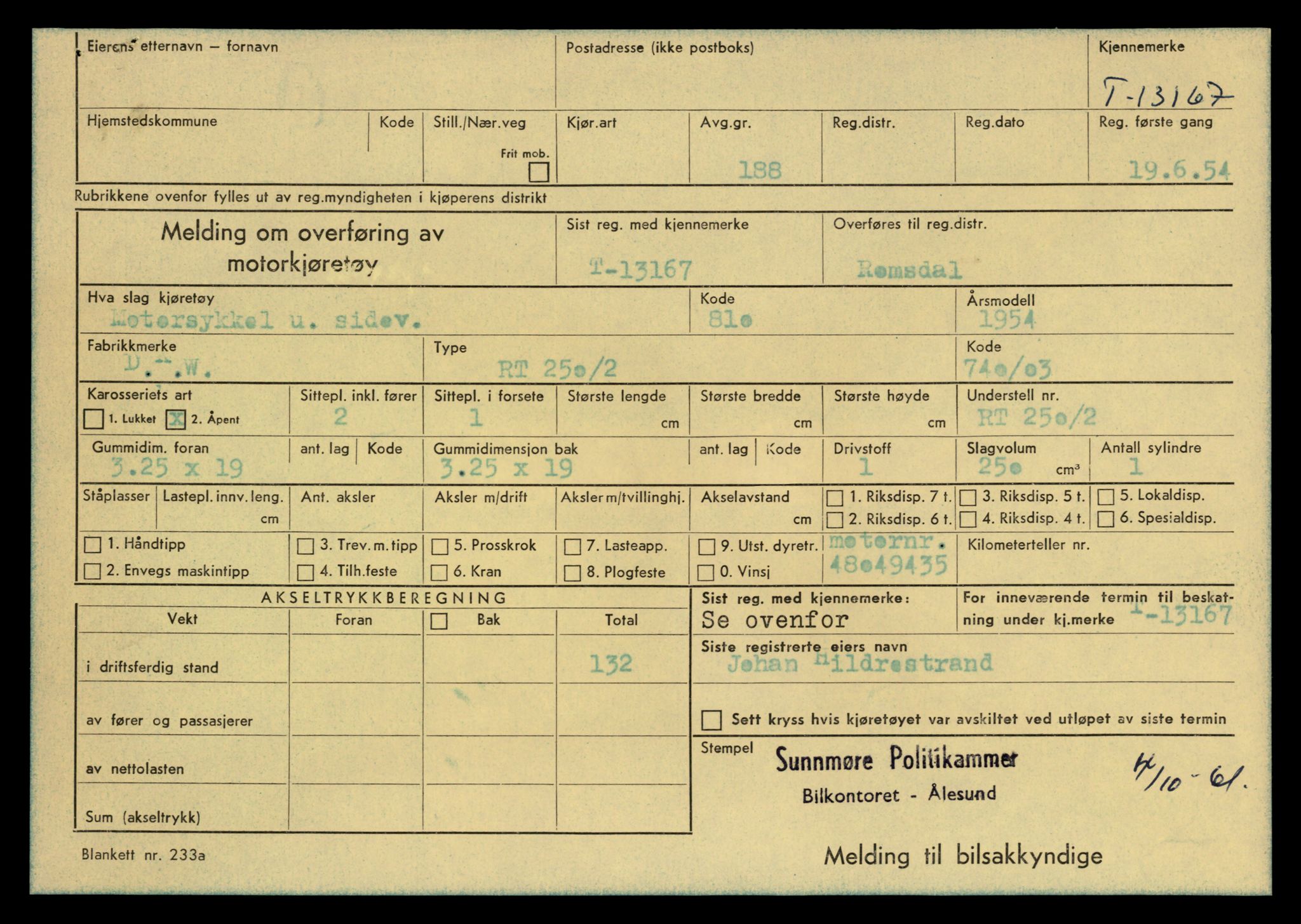 Møre og Romsdal vegkontor - Ålesund trafikkstasjon, AV/SAT-A-4099/F/Fe/L0037: Registreringskort for kjøretøy T 13031 - T 13179, 1927-1998, s. 2630