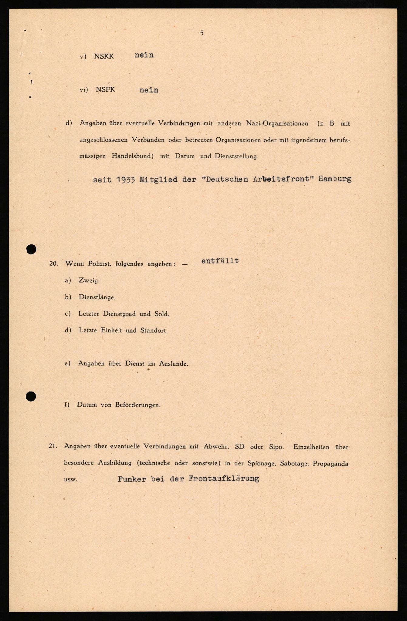 Forsvaret, Forsvarets overkommando II, AV/RA-RAFA-3915/D/Db/L0012: CI Questionaires. Tyske okkupasjonsstyrker i Norge. Tyskere., 1945-1946, s. 59