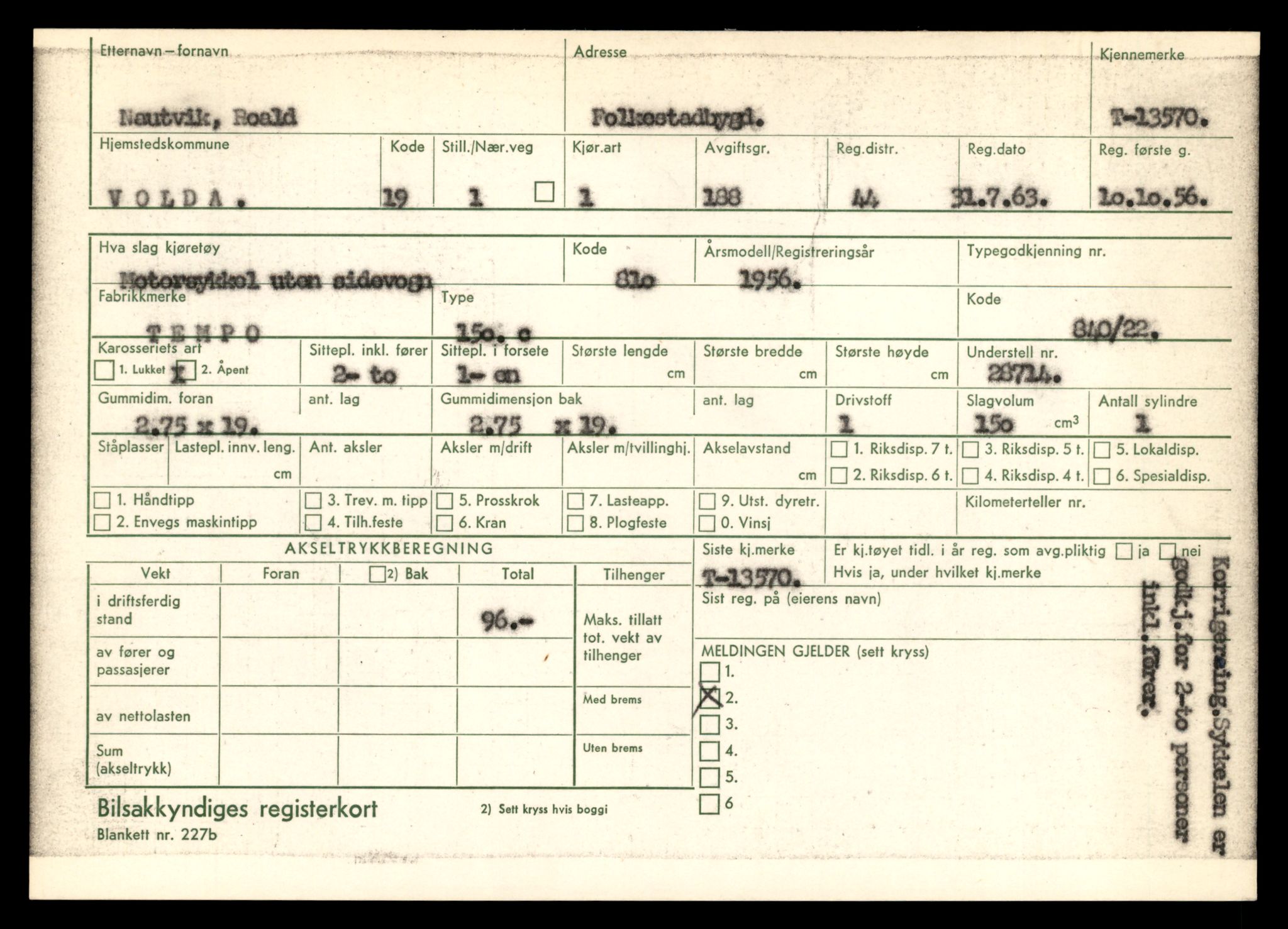 Møre og Romsdal vegkontor - Ålesund trafikkstasjon, AV/SAT-A-4099/F/Fe/L0040: Registreringskort for kjøretøy T 13531 - T 13709, 1927-1998, s. 751