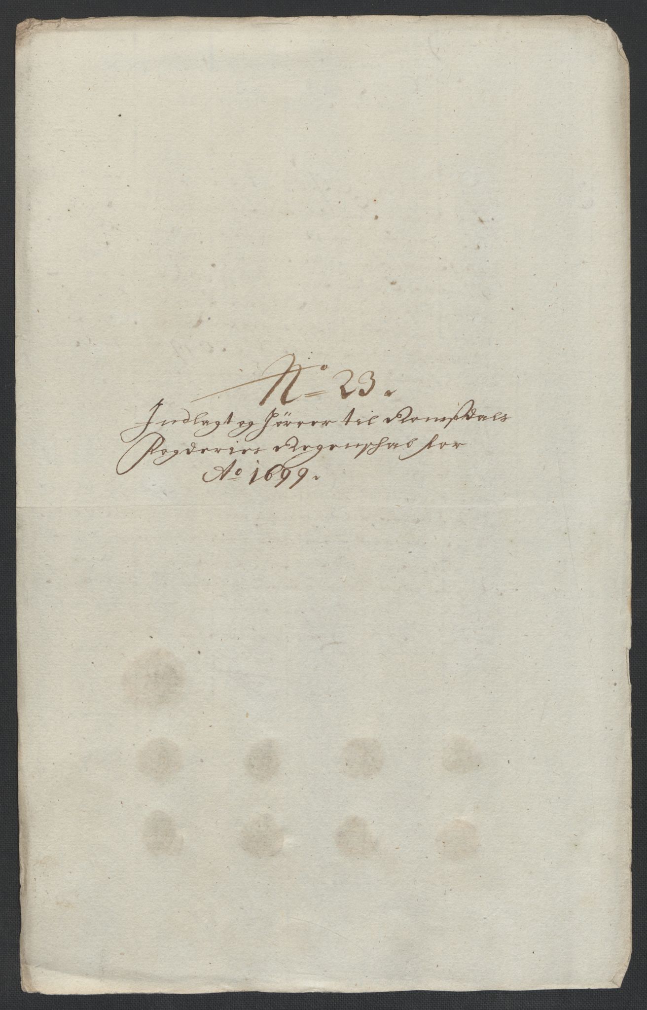 Rentekammeret inntil 1814, Reviderte regnskaper, Fogderegnskap, RA/EA-4092/R55/L3654: Fogderegnskap Romsdal, 1699-1700, s. 143