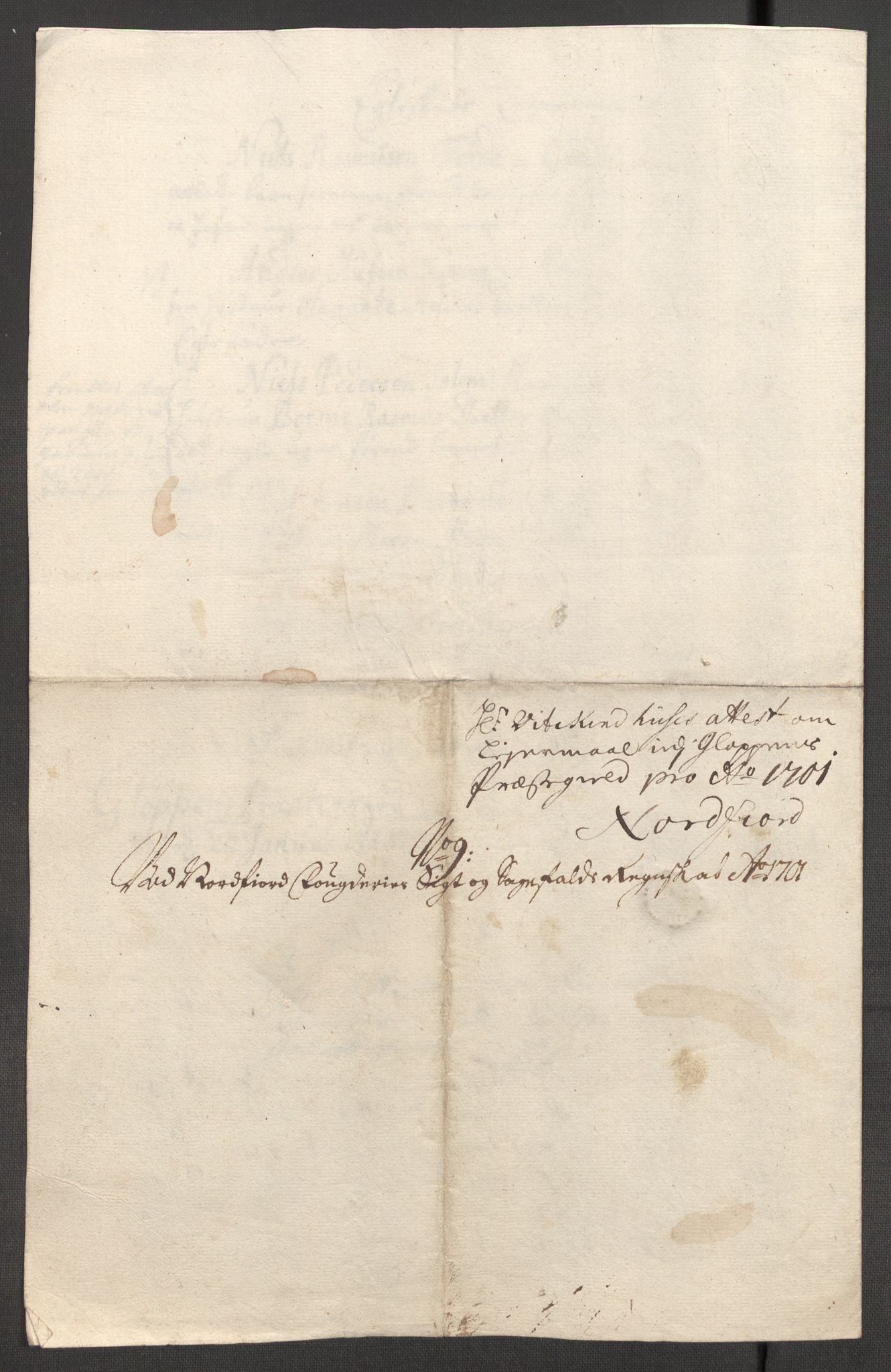 Rentekammeret inntil 1814, Reviderte regnskaper, Fogderegnskap, RA/EA-4092/R53/L3425: Fogderegnskap Sunn- og Nordfjord, 1700-1701, s. 434