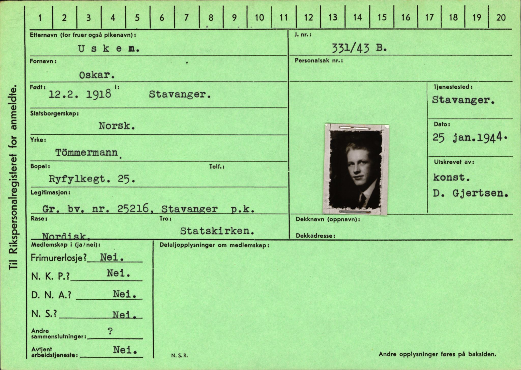 Statspolitiet - Hovedkontoret / Osloavdelingen, AV/RA-S-1329/C/Ca/L0016: Uberg - Øystese, 1943-1945, s. 323