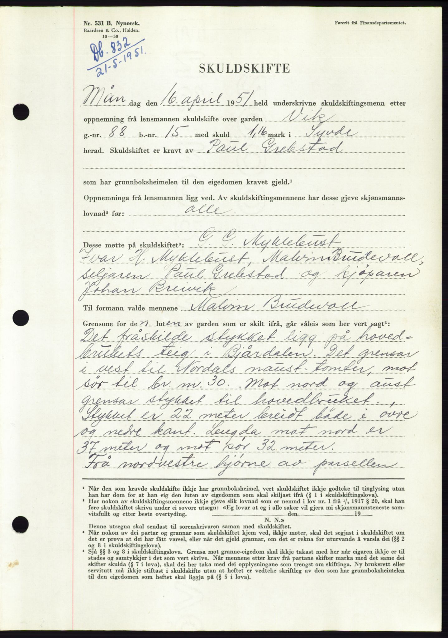 Søre Sunnmøre sorenskriveri, AV/SAT-A-4122/1/2/2C/L0089: Pantebok nr. 15A, 1951-1951, Dagboknr: 832/1951