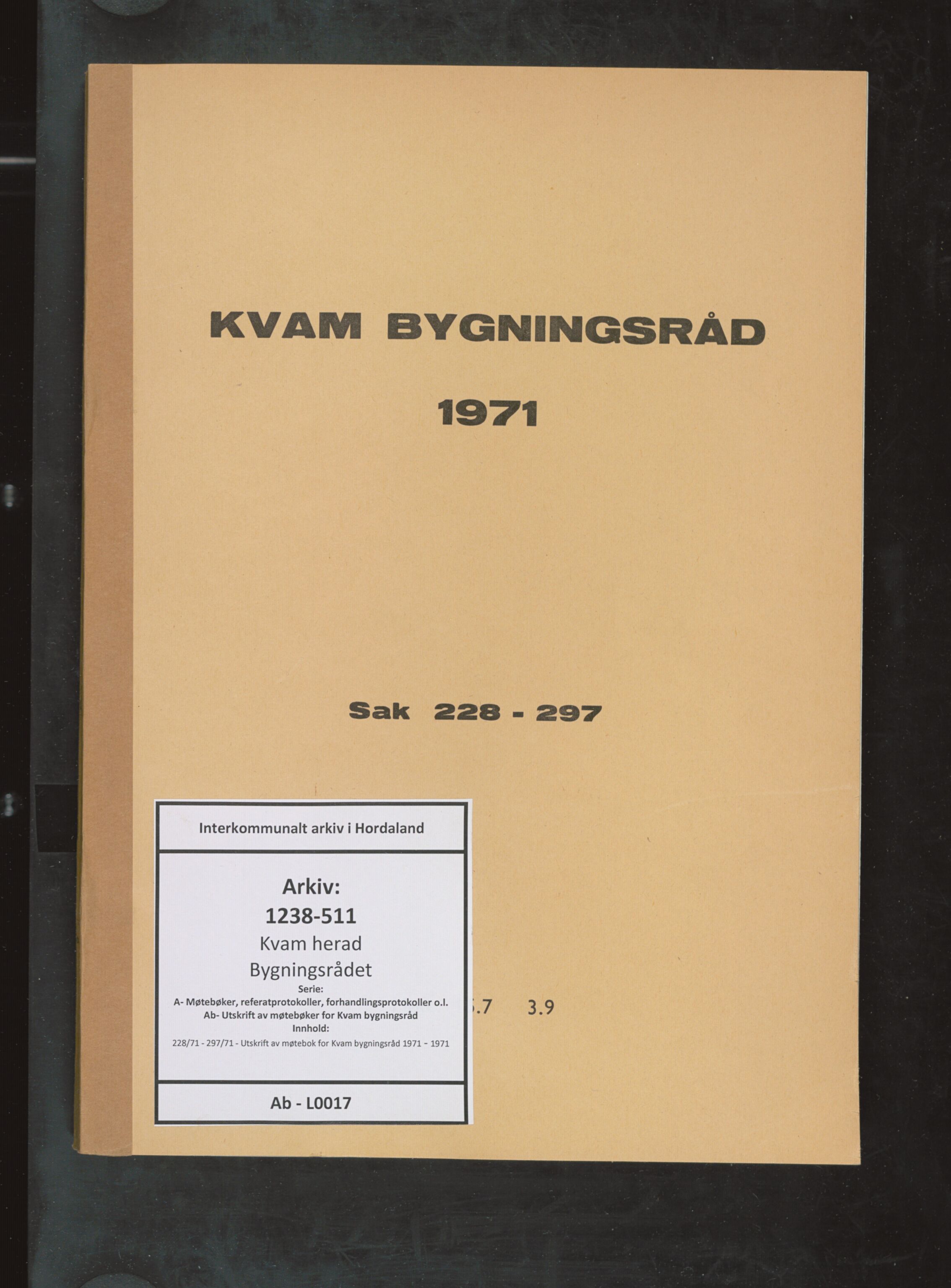 Kvam herad. Bygningsrådet, IKAH/1238-511/A/Ab/L0017: Utskrift av møtebok for Kvam bygningsråd, 1971