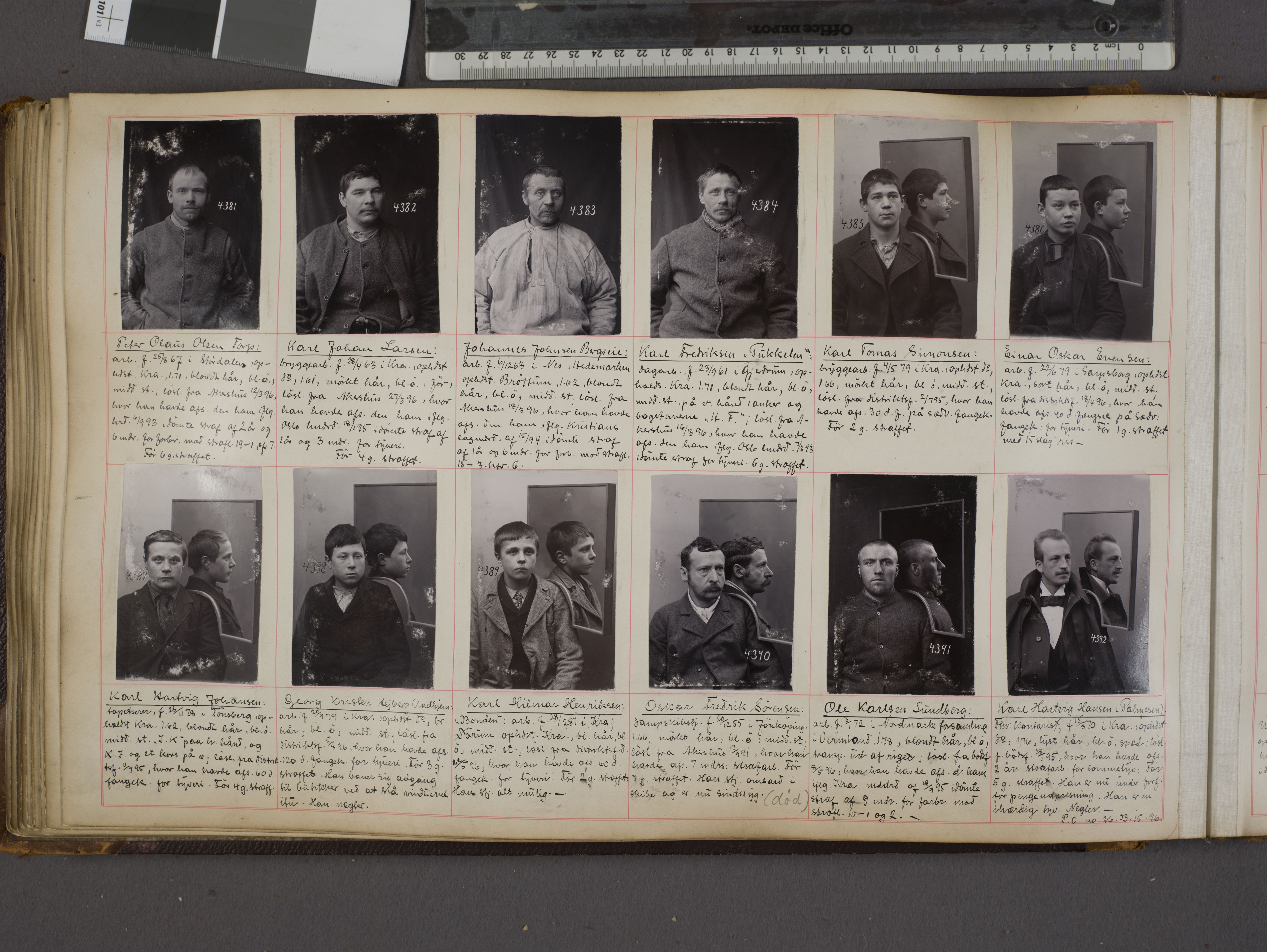 Oslo politikammer, Kriminalavdelingen, AV/SAO-A-11137/U/Ua/L0004: Forbryteralbum, 1895-1897, s. 30