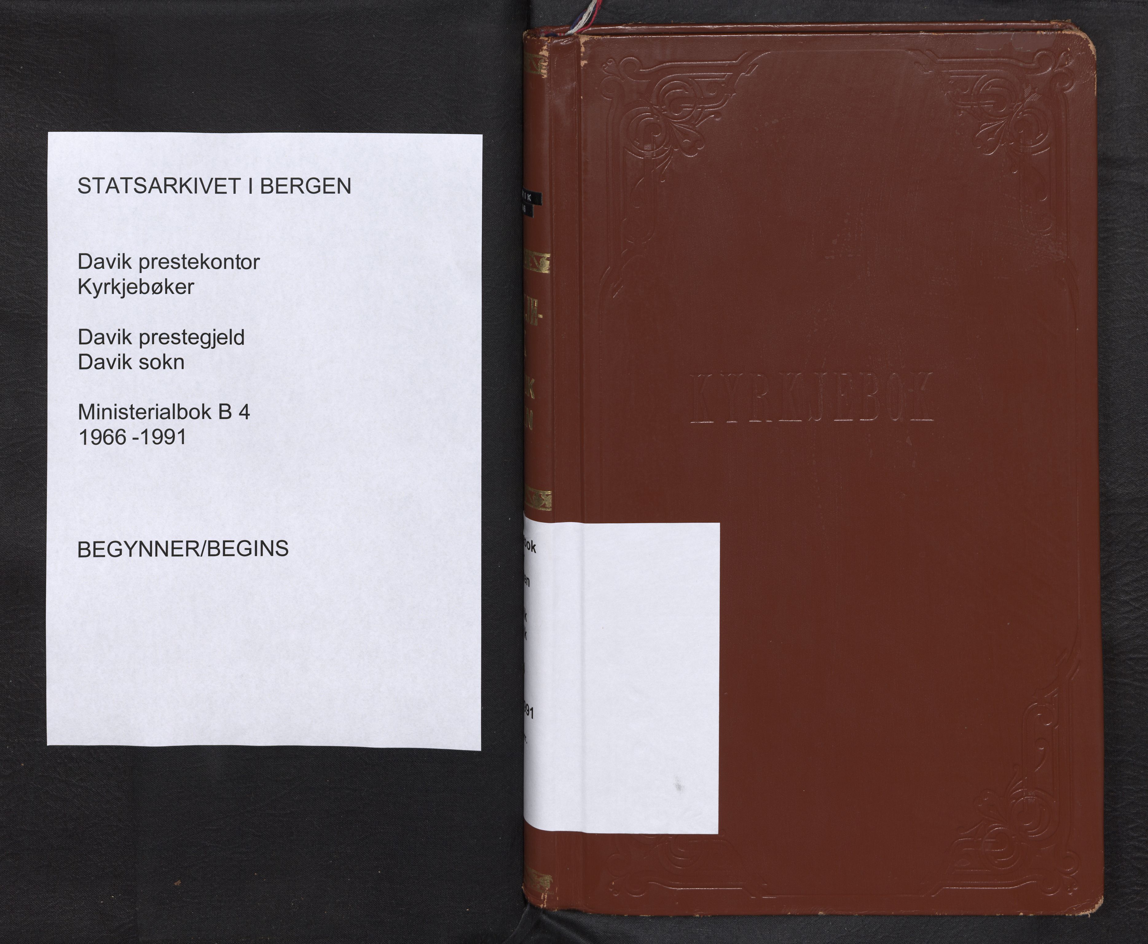 Davik sokneprestembete, AV/SAB-A-79701/H/Haa/Haab/L0004: Ministerialbok nr. B 4, 1966-1991