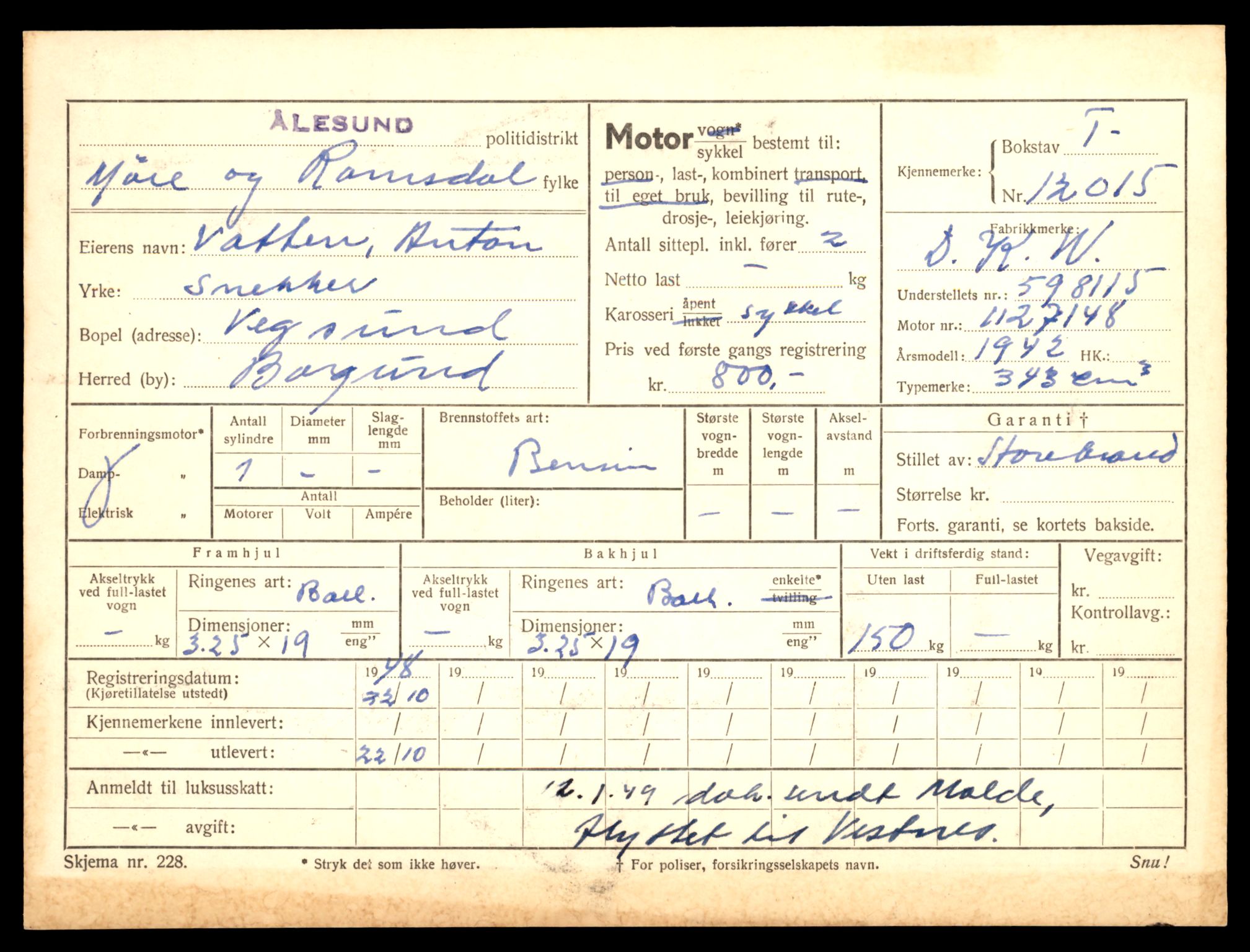 Møre og Romsdal vegkontor - Ålesund trafikkstasjon, AV/SAT-A-4099/F/Fe/L0032: Registreringskort for kjøretøy T 11997 - T 12149, 1927-1998, s. 583