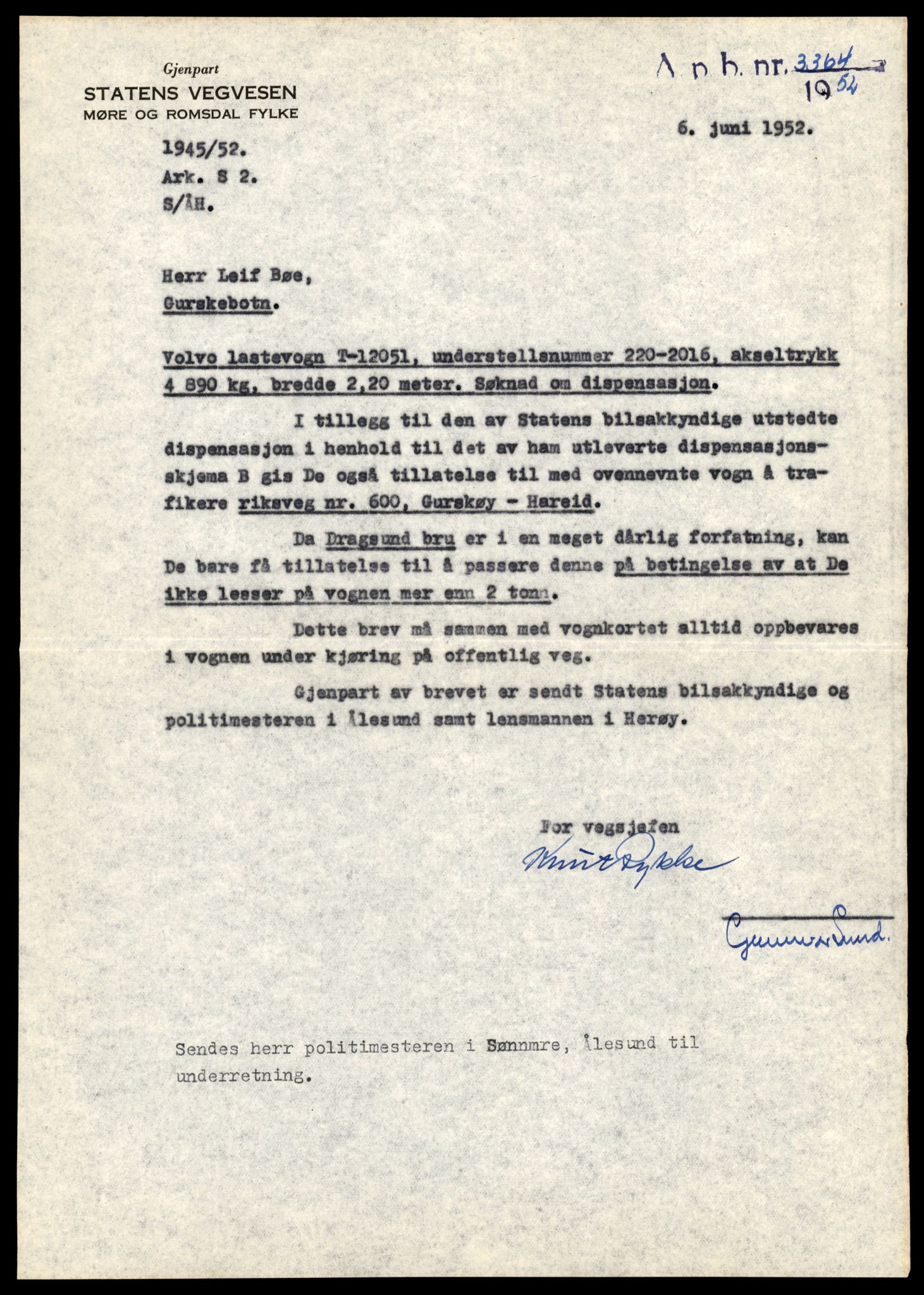 Møre og Romsdal vegkontor - Ålesund trafikkstasjon, AV/SAT-A-4099/F/Fe/L0032: Registreringskort for kjøretøy T 11997 - T 12149, 1927-1998, s. 1529