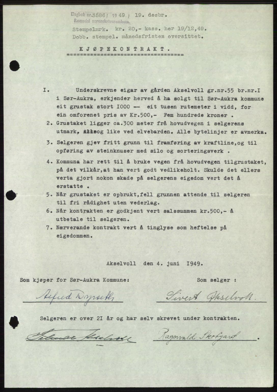 Romsdal sorenskriveri, SAT/A-4149/1/2/2C: Pantebok nr. A31, 1949-1949, Dagboknr: 3586/1949