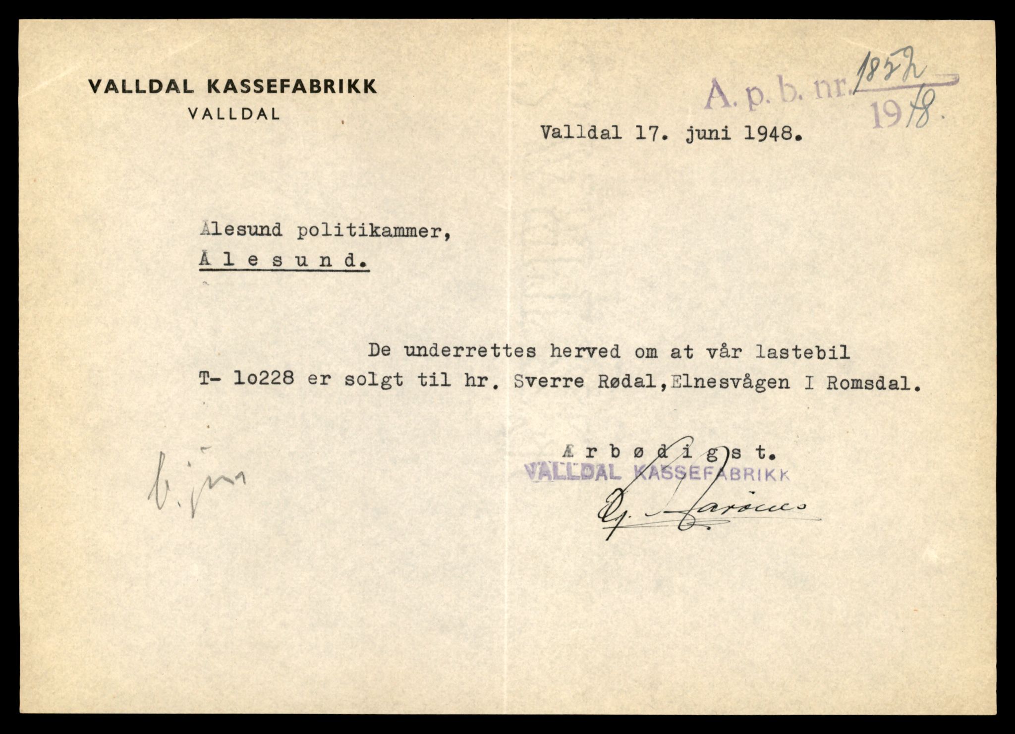 Møre og Romsdal vegkontor - Ålesund trafikkstasjon, SAT/A-4099/F/Fe/L0019: Registreringskort for kjøretøy T 10228 - T 10350, 1927-1998, s. 5