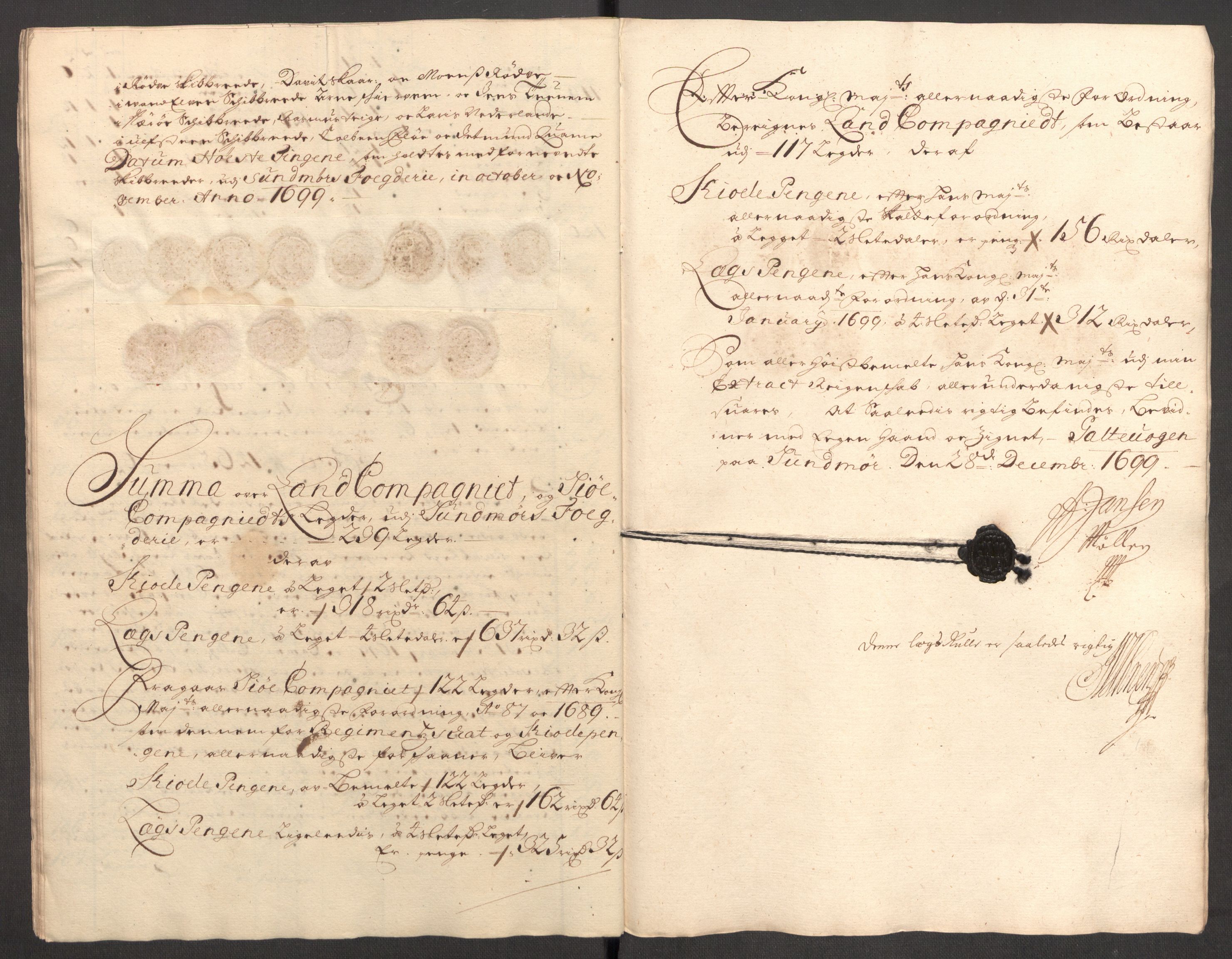 Rentekammeret inntil 1814, Reviderte regnskaper, Fogderegnskap, AV/RA-EA-4092/R54/L3557: Fogderegnskap Sunnmøre, 1699, s. 110