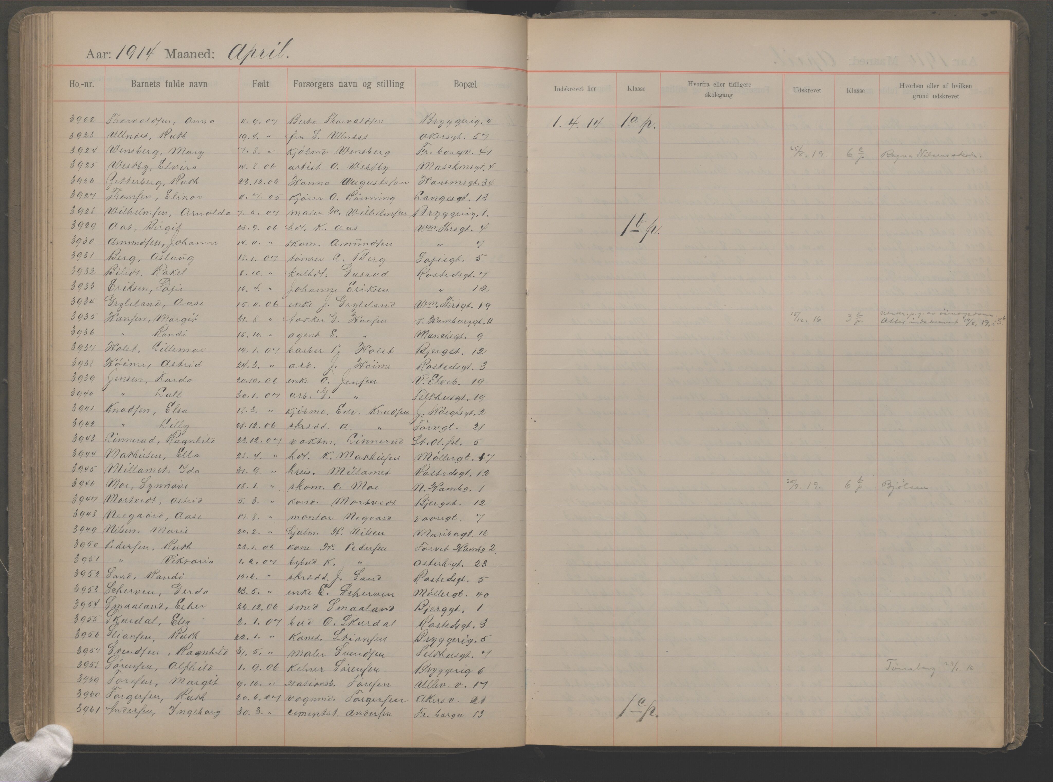 Møllergata skole, OBA/A-20129/F/Fa/L0002: Ut-/innskrivningsprotokoll, 1907-1932, s. 103