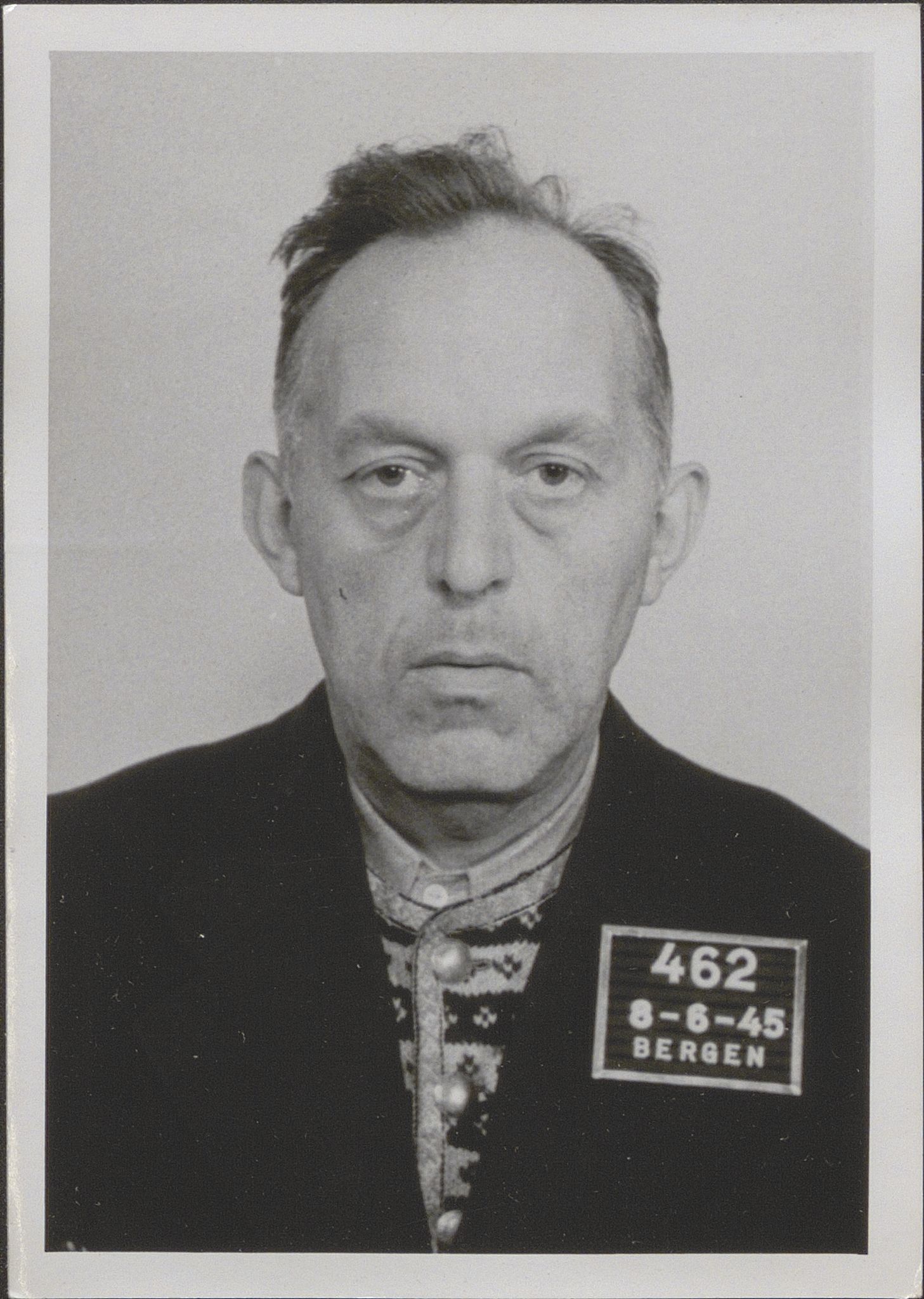 Bergen politikammer / politidistrikt, SAB/A-60401/Y/Yc/Ycd/L0004: Personfoto - landsvikere etc, 1945-1947, s. 424