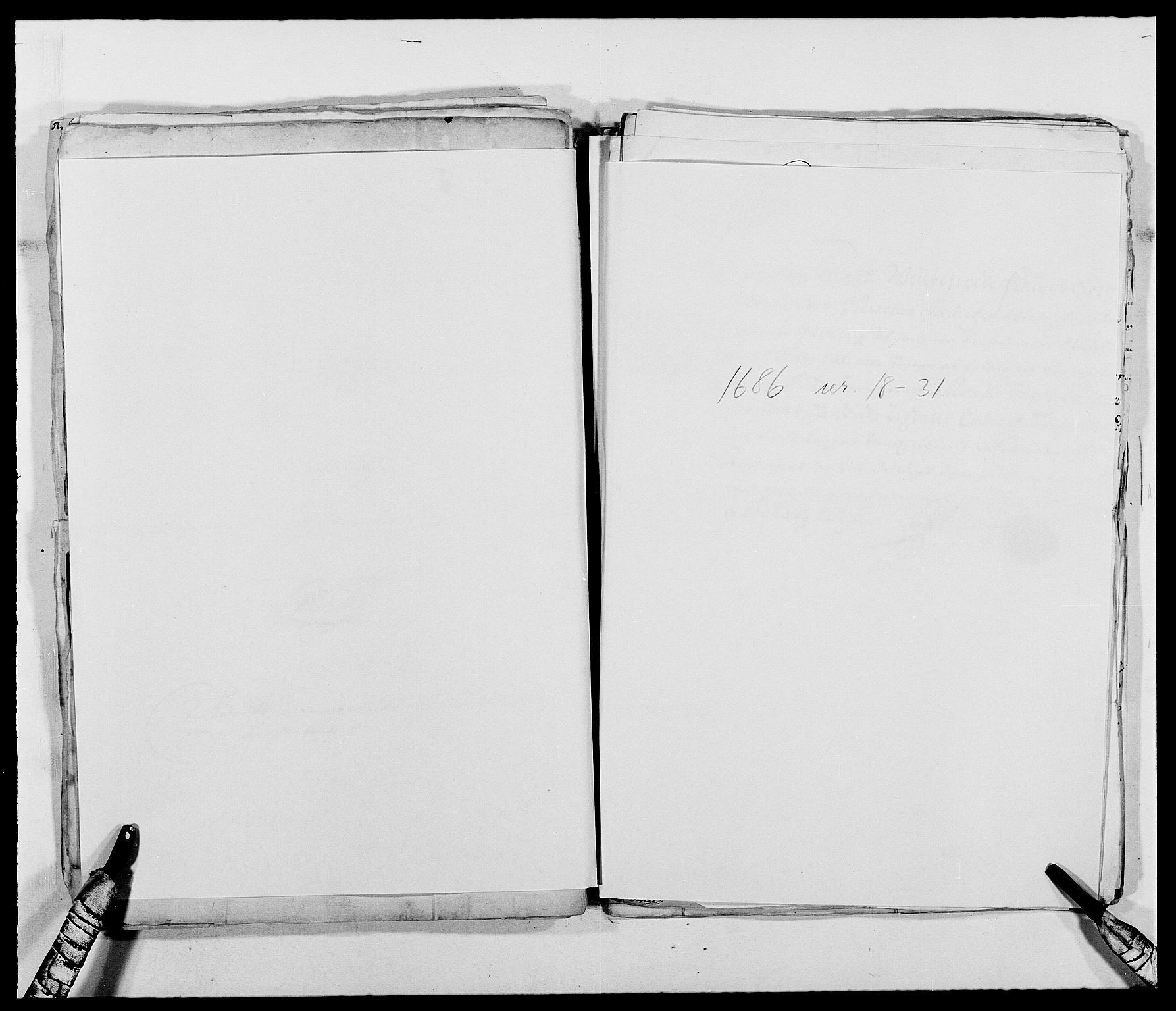 Rentekammeret inntil 1814, Reviderte regnskaper, Fogderegnskap, AV/RA-EA-4092/R39/L2307: Fogderegnskap Nedenes, 1684-1689, s. 89